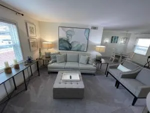 The Royal Room at Galleria - Charter Bank Building Heliport