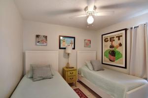 Pelican Beach 1518 by Pelican Beach Management