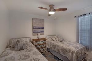 Pelican Beach 1012 by Pelican Beach Management