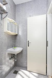 Apartments by the sea Podaca, Makarska - 2783