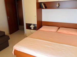 Apartments with parking space Sucuraj, Hvar - 22239