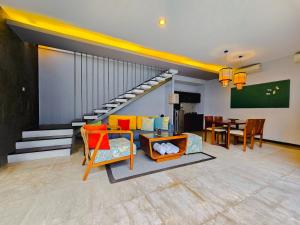 Seminyak Icon - by Karaniya Experience - CHSE certified