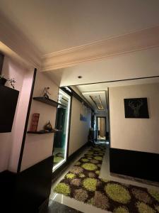 Royal apartment for family rent, 6 October