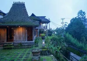 Baleluhur Villa Ciwidey - Panundaan