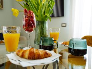 Quiet studio with terrace view