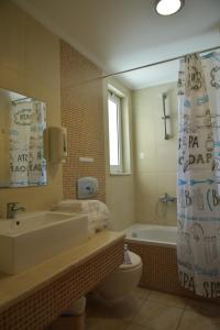 One-Bedroom Apartment with Sea View (3 Adults) room in Bristol Sea View Apartments