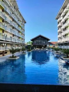 Anya and Carl's Comfy - Bantolinao