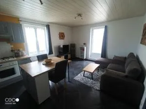 Logement au coeur de l'Auvergne - 朗德