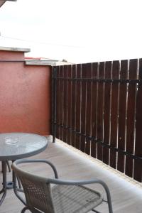 Airport Luxury Apartment with Balcony + Free parking