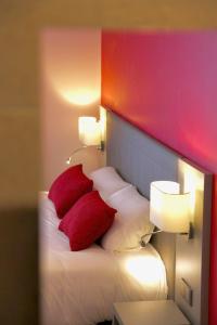 Hotels Logis Hotel Restaurant Le Moulin de la Coudre : photos des chambres