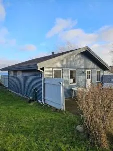 Bo i vandkanten på Avernakø - Bogentved