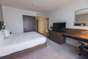 King Room room in Hilton Garden Inn Birmingham Airport Uk