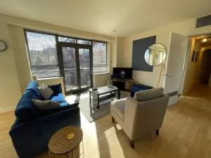 Modern 2 BDR Flat in Nottingham City Centre with free parking - 伊斯特伍德