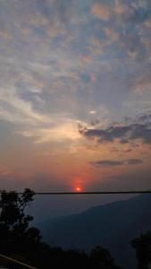 H .R. MOUNT VIEW HOMESTAY.