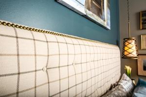 80 LEX 203 Eclectic Industrial Apt