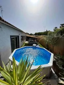 Villa les n’amours piscine spa jacuzzi climatisé - 贝济耶新城