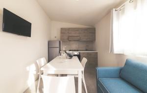 Gorgeous Home In Deiva Marina With Wifi