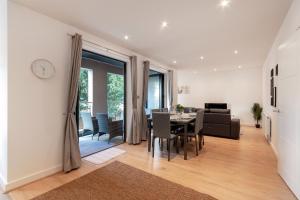 Modern Comfort Two Bedrooms Flat, Coulsdon CR5