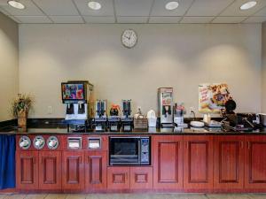 Red Carpet INN Whippany