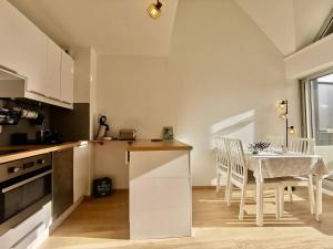 Carnac: Duplex 3 pièces, 4 pers, Proche plage, Wifi - FR-1-377-71