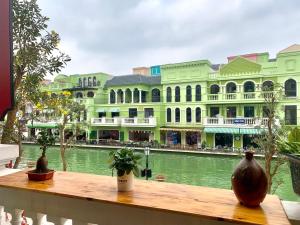 Nhi Homestay Ocean park 3- view sông