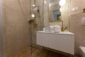 Palace Luxury Suites