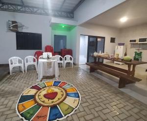 Piscina, Hidro, churrasqueira em casa, ambas privativas - Reserva 2 quartos com ar, 2 banheiros, sala,cozinha e pátio privativos, para moradia memorável ou evento, acesse descontão por duração!