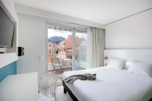 Hotels Ibis Styles Menton Centre : photos des chambres