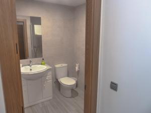 Hostal Casa Fermina- A 2 horas de las pistas de esquí