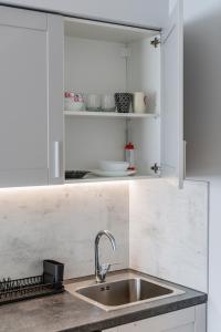 Fox studio apartment