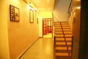 AKAN HOTEL AND RESIDENCE