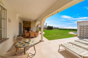 1100 Marbella Beachfront first line