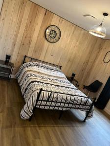 Chalets Chalet Les Bruyeres proche du lac des Settons : photos des chambres