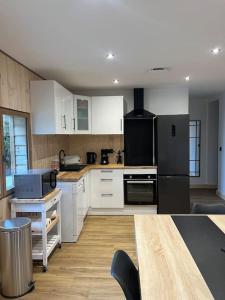Chalets Chalet Les Bruyeres proche du lac des Settons : photos des chambres