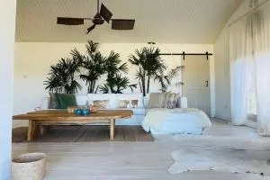 Polo Club Lodge - Lobos