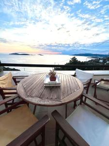 Sea & Sunset Terrace - Island House by Hostandros