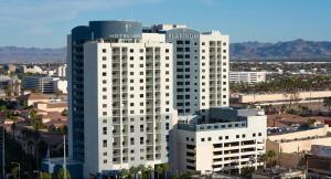 Apartment with Balcony at Platinum Hotel