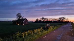 City Farmers Lodge, a Guesthouse with a skyline view in Rural Amsterdam