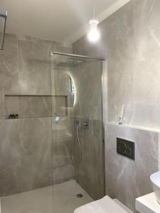 Minimal Cream Apartment Pool-front in Paros