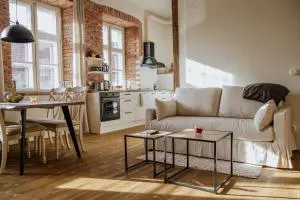 PunaneLoss - Avar korter Viljandi südames - Ramsi