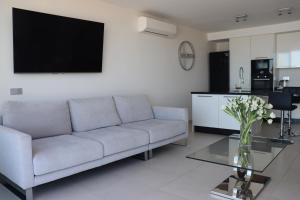 Azure Sky Villa - Panoramic ocean view, luxury, San Eugenio