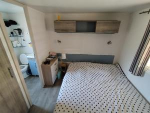 Campings Mobil home a louer dans camping des cigales le muy 5 etoiles : photos des chambres