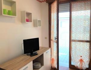 Colorful flat with sea view