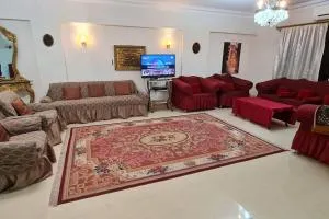 Nasr city flat near to CA airport - القاهرة