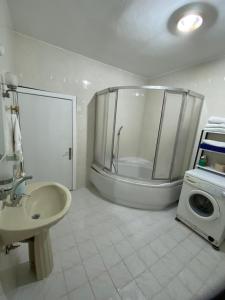 GÖL VE DAĞ MANZARALI TATİL EVİ