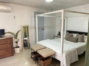 Blessed house "cerca del Aeropuerto "