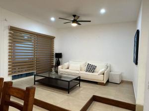 Casa hermosa y acogedora en condominio privado