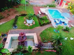 Cabaña con piscina - Río Cuarto