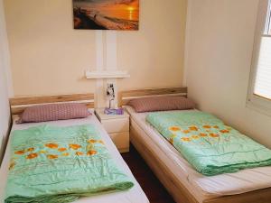 Bungalow Steps from the Sea