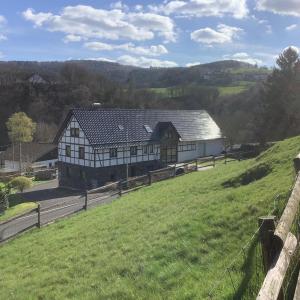 obrázek - Berg Blick Eifler Bauernhaus modern restauriert